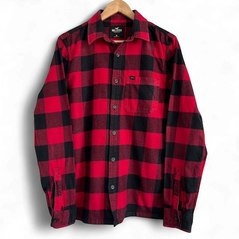 Hollister BoxyTHICK FLANNEL Red and Black Checkered Shirt
